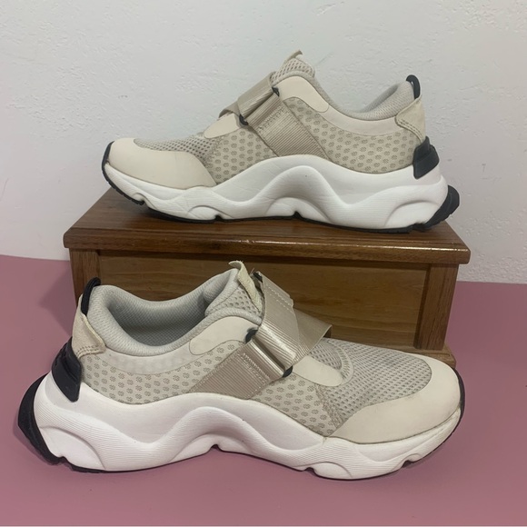 Sorel Kinetic Rnegd Strap Sneakers Breathable Mesh Fawn Sea Salt Women size 7 - Picture 3 of 10